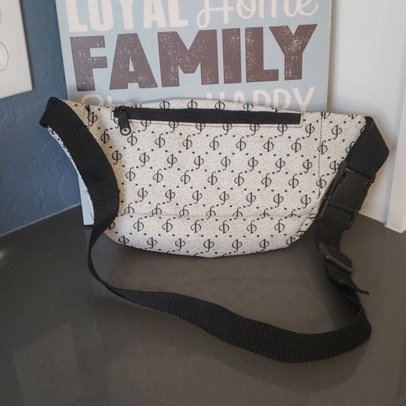 Jaco fannypack Or Crossbody - Picture 2 of 8